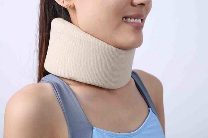 The Shant collar keeps your cervical spine in the correct position